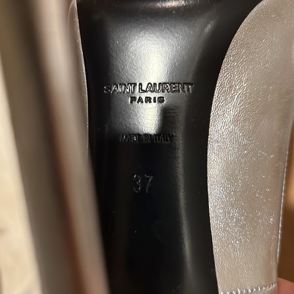 ✅SOLD SAINT LAURENT - Picture 8 of 9